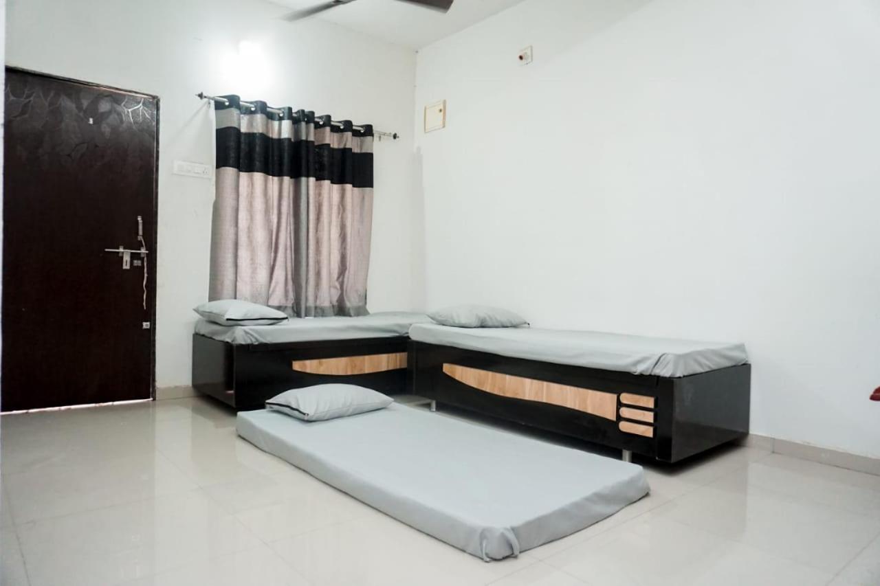 Mahadev Premium Homestay Garudeshwar ภายนอก รูปภาพ